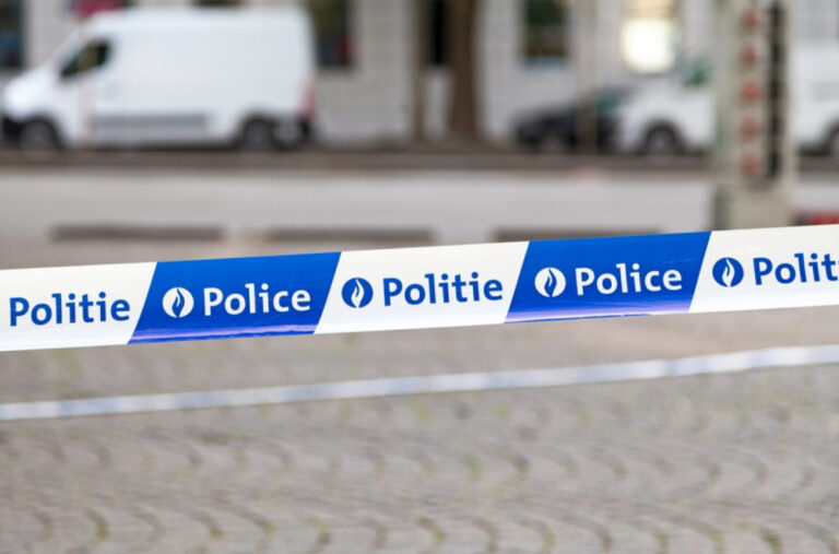 Drama u Belgiji: Pijani vozač udario u 12 automobila