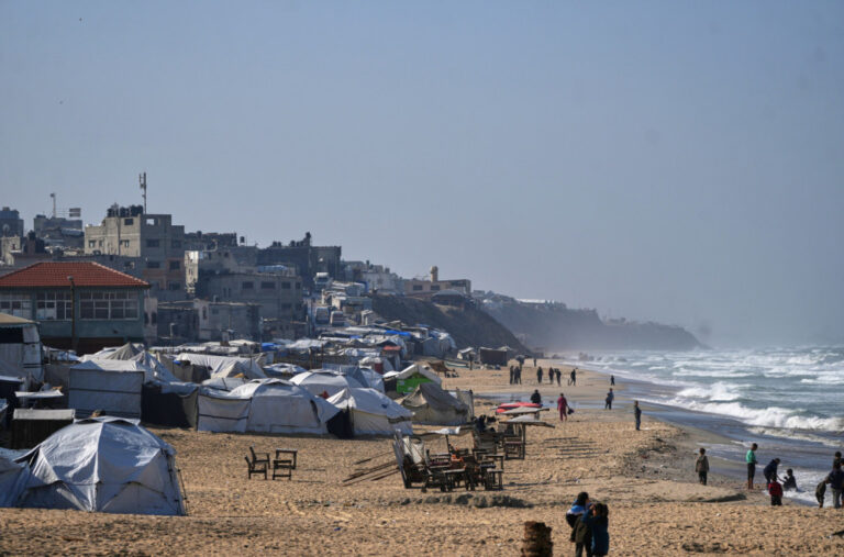 Gaza na ivici nove katastrofe: Nevrijeme srušilo kampove raseljenih