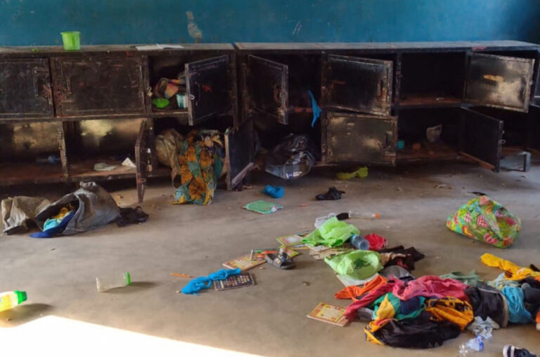 Oteto više od 300 đaka i nastavnika iz škole; Ovo je najgora masovna otmica u istoriji zemlje