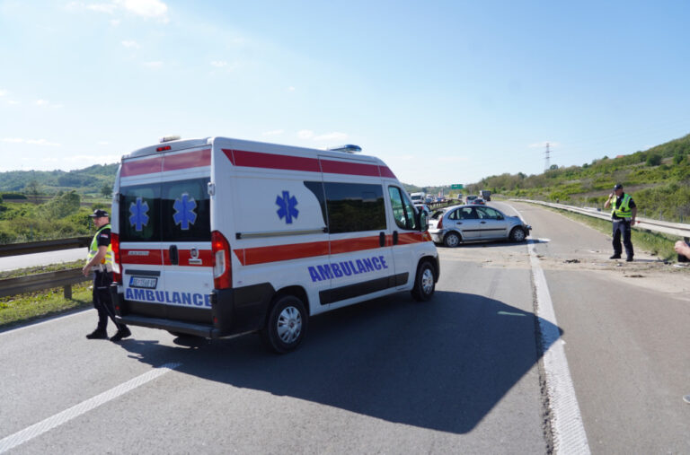 Burna noć u Beogradu; Šestoro povrijeđenih u šest udesa