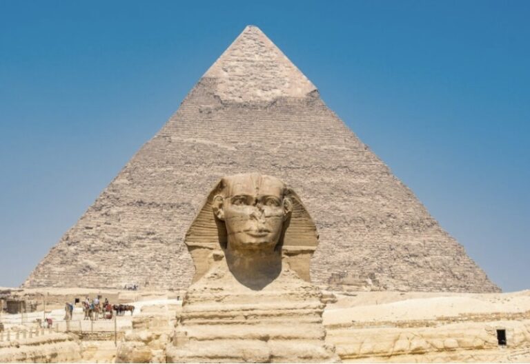 Arheolozi su spustili robota u piramidu i bili su zapanjeni