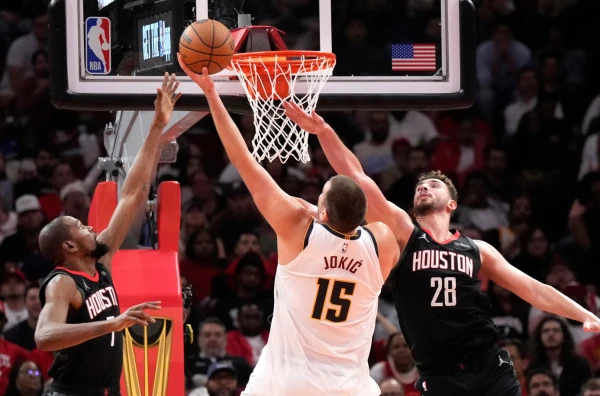 Jokić razbio Roketse, asistencija nedostajala za tripl-dabl