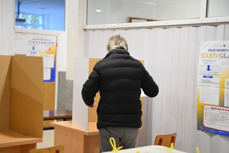 Evo kolika je izlaznost u Bijeljini do 11.00 časova