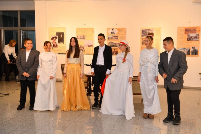 Otvaranjem izložbe pisama dvoje pjesnika počela 3. manifestacija „Dučićevi i Magini sati“