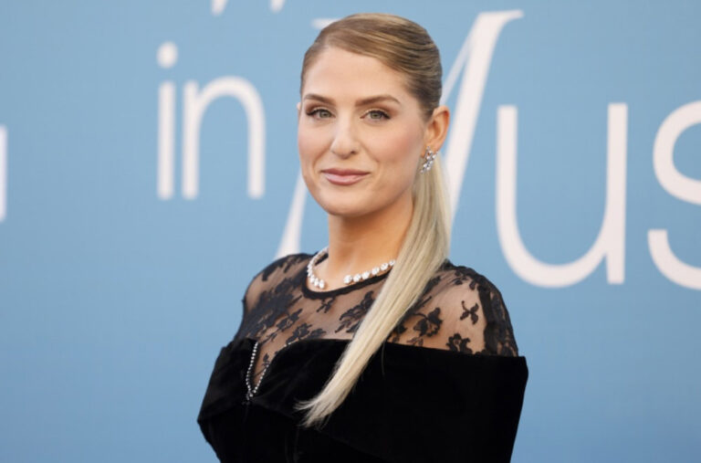 Pjevačica prestala da pije kafu nakon saveta vidovnjakinje: „Bilo je teško“ FOTO