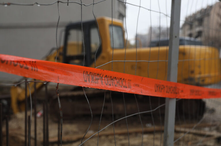 Dvoje povrijeđenih u dvije saobraćajne nezgode, radnik povređen na gradilištu