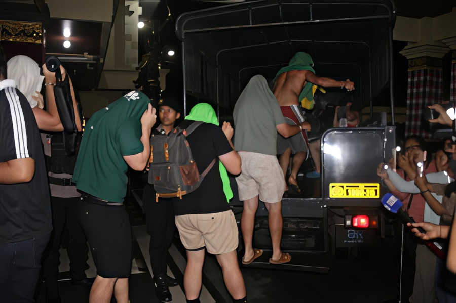 Porno zvezda Boni Blu zabranjena na deset godina