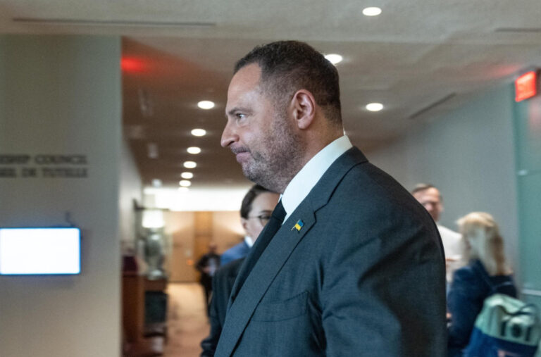 Teške riječi na račun bivšeg saradnika Zelenskog: „Jermak lično učestvovao u pravljenju ‘prljave bombe'“