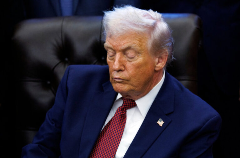 Svijet na ivici haosa: Trampov potez mjenja pravila igre