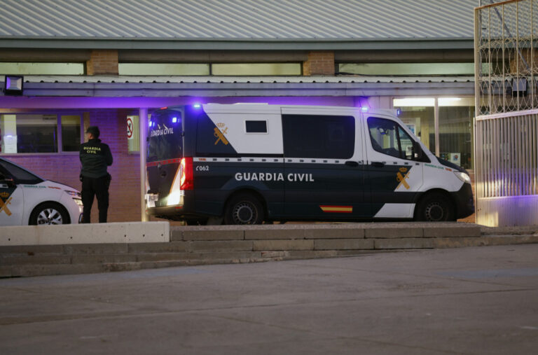 Opsadno stanje u Španiji; Poljaci izmasakrirali Nijemce, pa se zabarikadirali u kuću FOTO