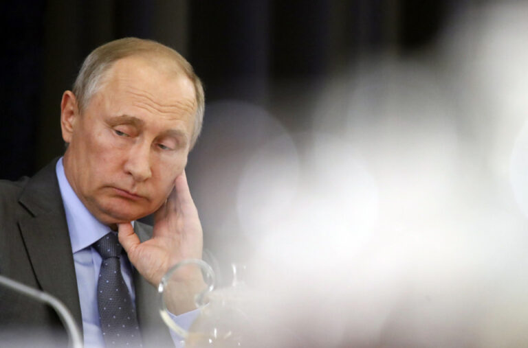 Više od 1,6 miliona pitanja za Putina