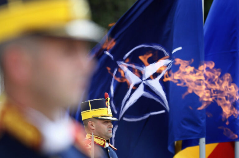 Tramp zaprijetio, Medvedev likuje; „NATO umire zbog Grenlanda“