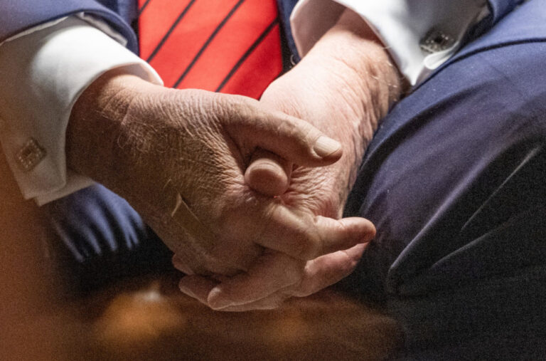 Tramp izdao naređenje: Potez bez presedana