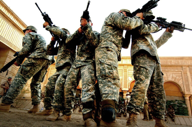 Skandalozna poruka iz Pentagona: Mladi su debeli i glupi za vojsku