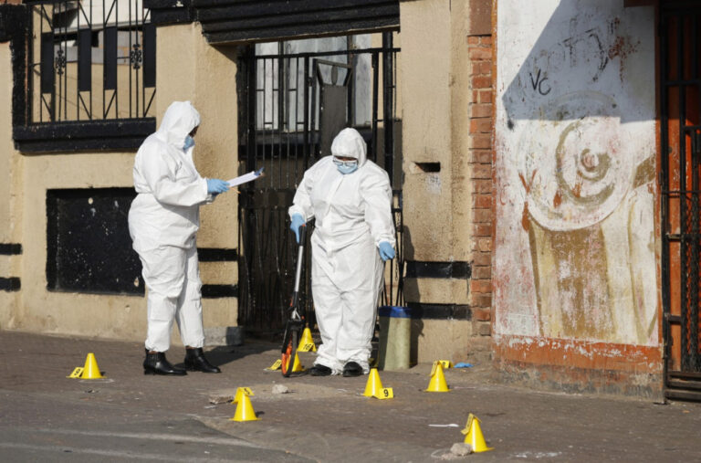 Najmanje 10 mrtvih i još toliko povrijeđenih: Opšta panika na ulicama Johanesburga FOTO