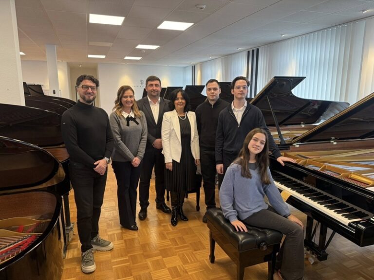 Petrović otišao u Hamburg po klavir: „Istorijski momenat za Bijeljinu, kultura ne smije da čeka“