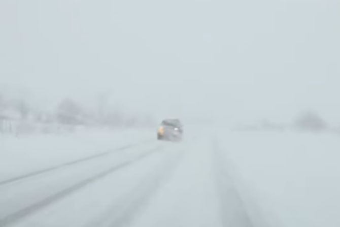 Apokaliptične scene: Snježnja mećava okovala ovaj deo Srbije VIDEO
