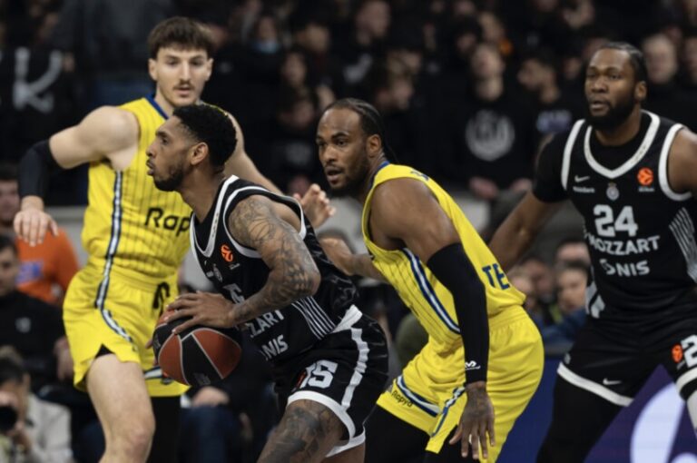 Nikako bez Obradovića: Novi debakl Partizana u Areni, navijači traže odlazak Ostoje