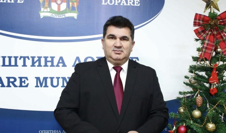 Načelnik Savić uputio čestitku građanima opštine Lopare povodom Nove 2026.godine