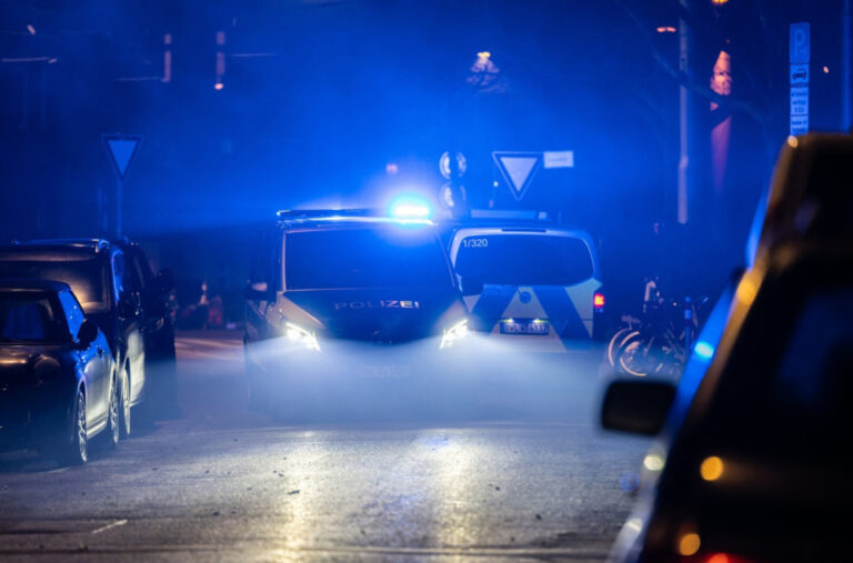 Užas kod Bremena: Crna prikolica ostavljena na auto-putu; Policija istražuje pokušaj ubistva