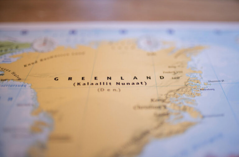 Rute i Tramp na vezi; Šta će biti sa Grenlandom?