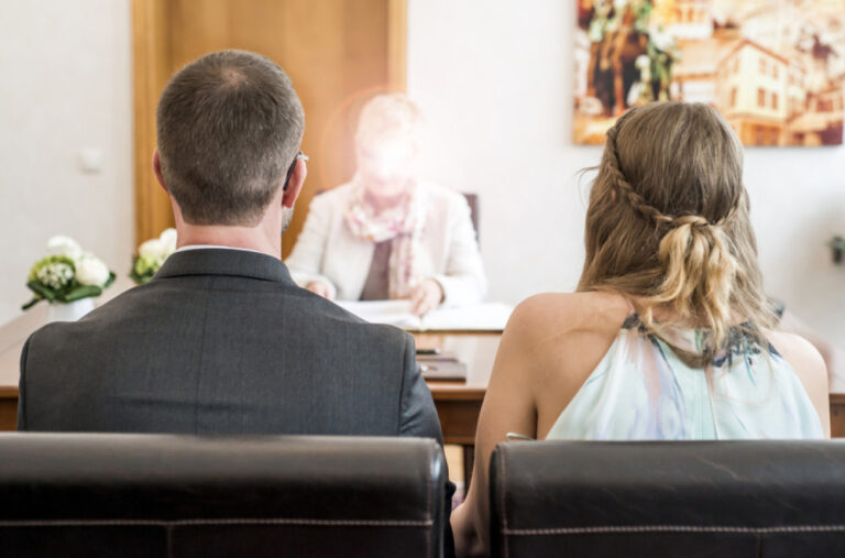 Paru poništen brak zbog ChatGPT govora: Rekli su da, ali…