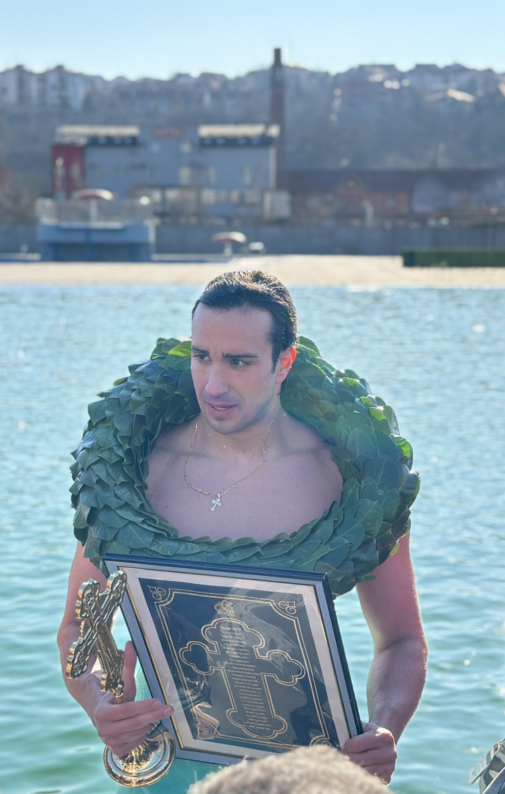 Širom Srbije održano plivanje za Časni krst: Učestvovao veliki broj građana FOTO