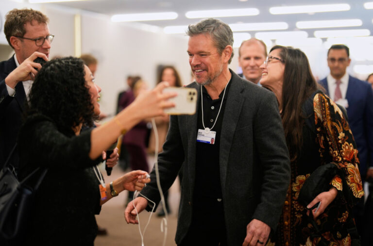 Met Dejmon u Davosu: Evo šta holivudska zvijezda tamo radi FOTO