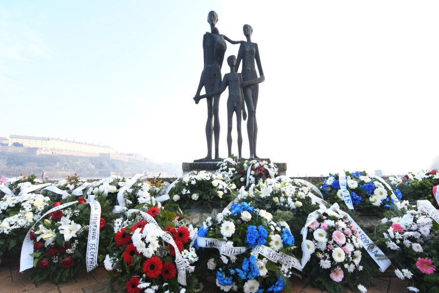 Pomenom i polaganjem venaca obeleženo 84 godine od Novosadske racije FOTO