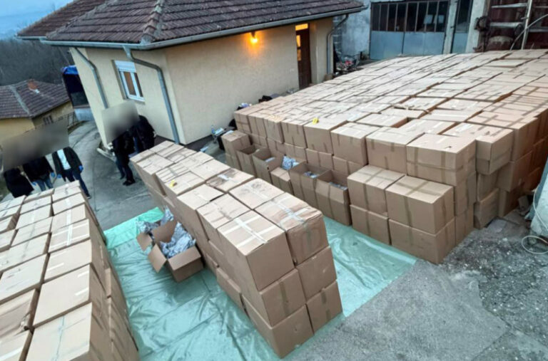 Detalji rekordne zaplijene; Droga pronađena na porodičnom imanju; Uhapšeni otac i sin FOTO/VIDEO