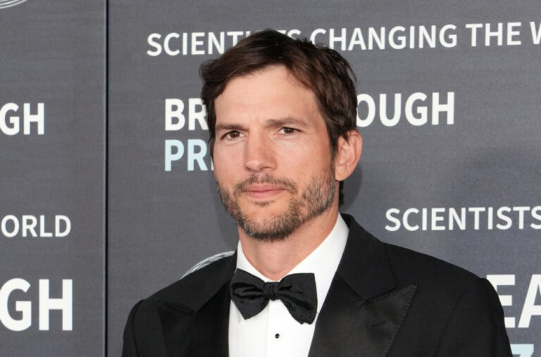 Ešton Kučer iznenadio javnost komentarom o Demi Mur: „Ponosan sam na nju…“