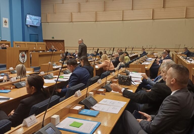 Posebne sjednice Narodne skupštine: Republika Srpska dobija novu Vladu