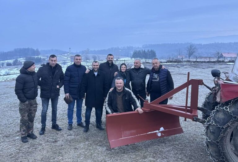 RSS ispoštovala zahtjev stanovnika Trnova – donirali im grtalicu za snijeg