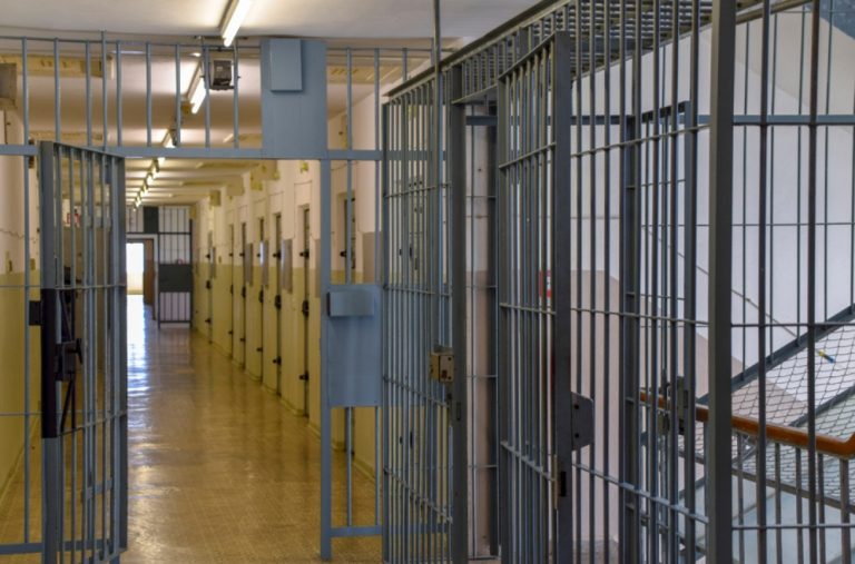 Veliko hapšenje: 37 osoba iza rešetaka zbog ilegalnog klađenja