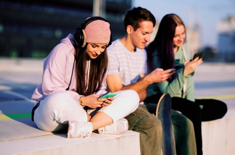 Generacija Z prva manje inteligentna od svojih roditelja: Razlog će vas razočarati