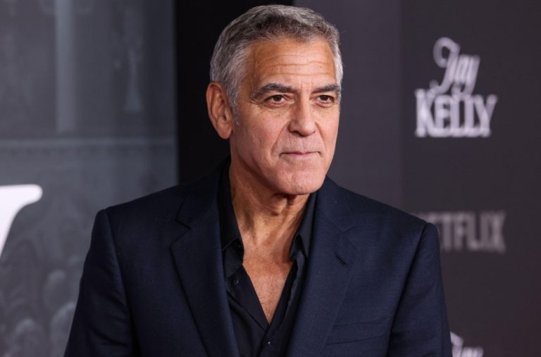 Lord Mandelson razotkrio Klunija u mejlu Epstajnu: „Hoću istu devojku kao on“ FOTO