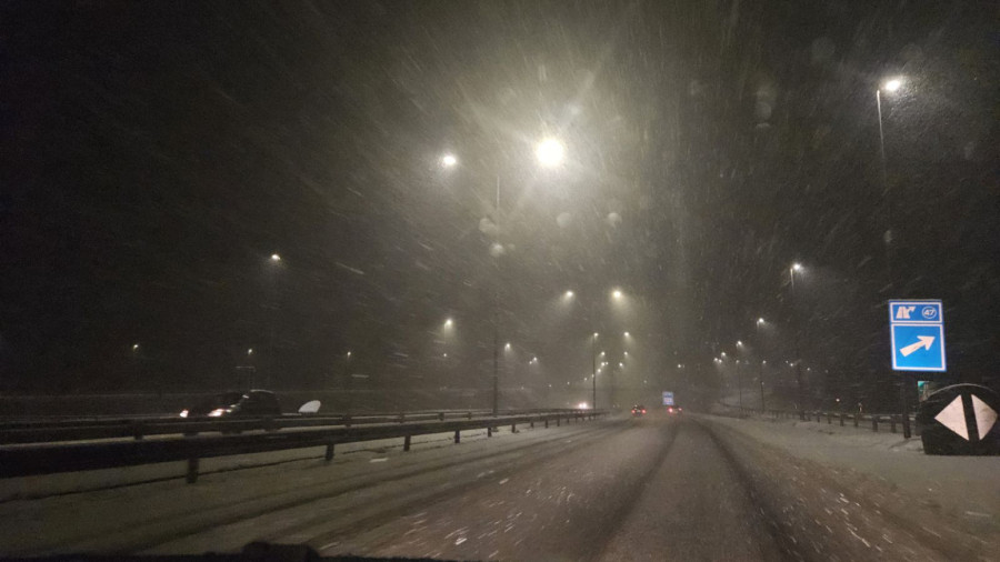 Ledeni talas stigao u Srbiju: Sneg prekrio puteve, zavejan Miloš Veliki FOTO/VIDEO