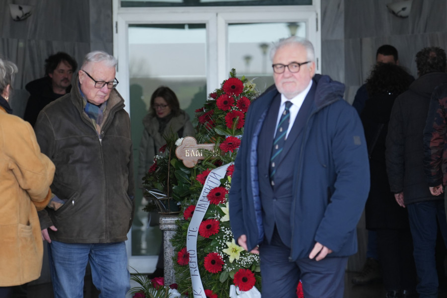 Sahranjena Beti Đorđević: Pevačka legenda ispraćena na večni počinka uz trubače i emotivni govor