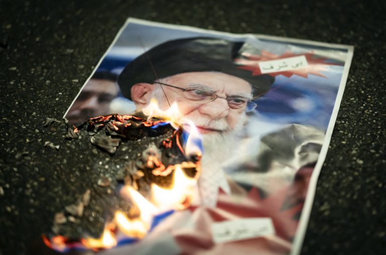 Američki kongresmen zaprijetio Iranu: „Hamnei je oličenje zla – sve opcije su na stolu“