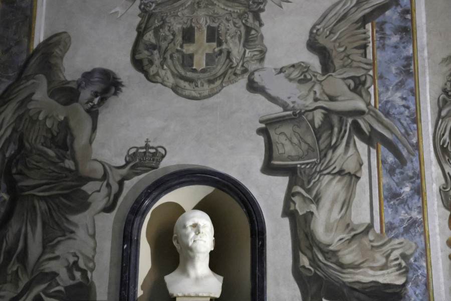 Skandal u Italiji: Obrisana glava anđela koji je ličio na Đorđu Meloni FOTO