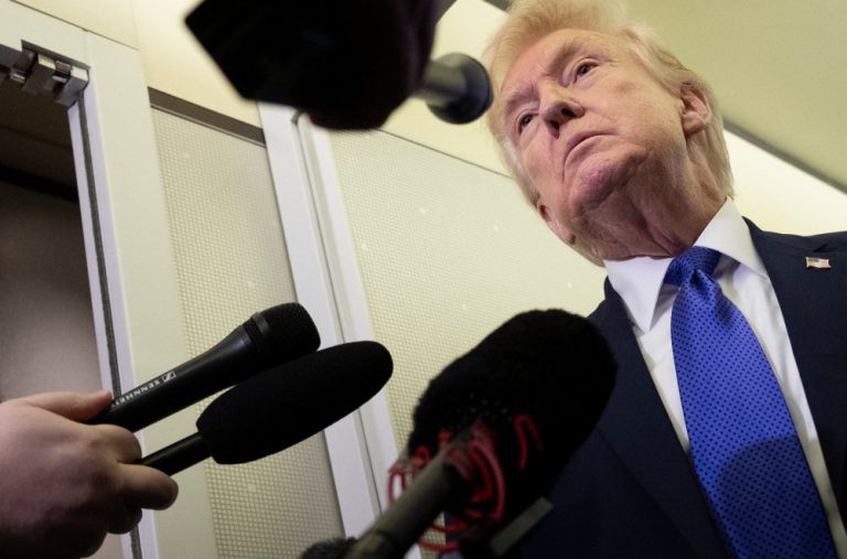 Tramp odbio da se izvini zbog snimka koji prikazuje Obame kao majmune VIDEO