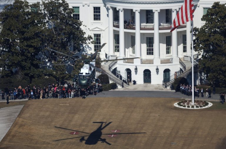 Najluđa čestitka za Dan zaljubljenih dolazi iz Bijele kuće: „Osvojio si mi srce“ FOTO