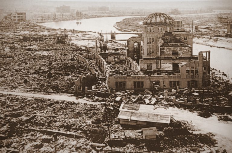 Dnevnik pilota koji je bacio bombu na Hirošimu peti put na aukciji: „Bože moj, šta smo uradili?“