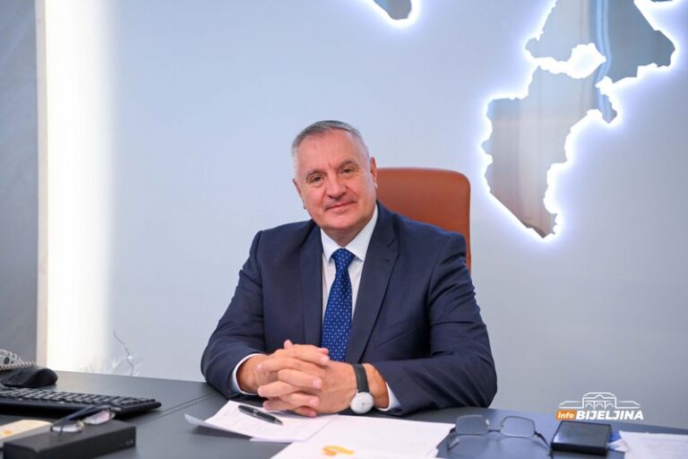 Višković čestitao Sretenje: „Drina nikada nije bila niti će biti granica među srpskim narodom“