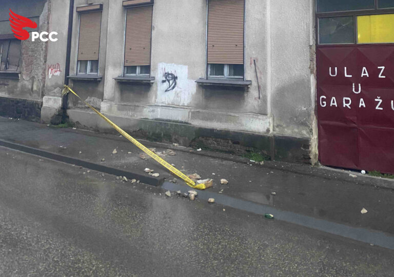 Odbornik Jovanović (RSS) o obrušavanju fasade: Čekamo li tragediju, da bismo tražili rješenje?