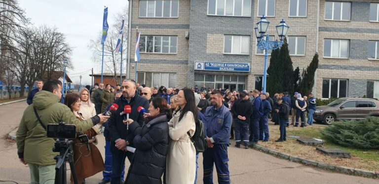 Grant od 555.000 KM „kap u moru“: Dug „Vodovoda“ i dalje veći od devet miliona, spor oko cijene vode ulazi u pravnu bitku