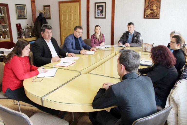 Lopare: Sastanak o sprovođenju plana „Da Majevica bude park prirode“