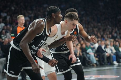 Sudijsko satiranje i očajan šut odveli Partizan u poraz: Real slavio trojkom Feliza