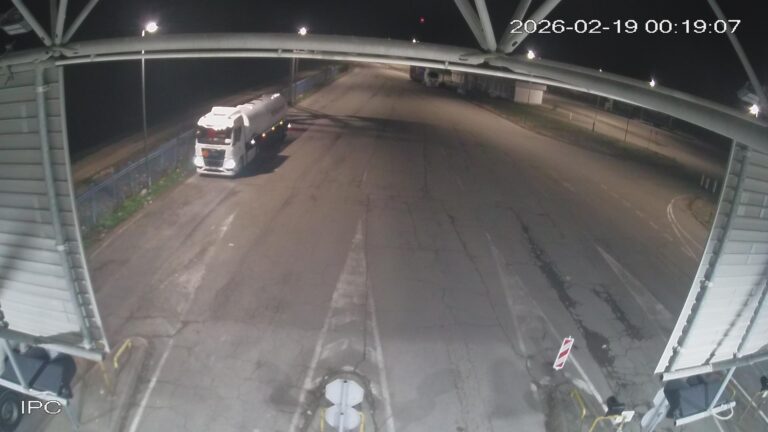 Na graničnom prelazu Rača uhapšen državljanin BiH: Pokušao da prenese oko 85.000 KM