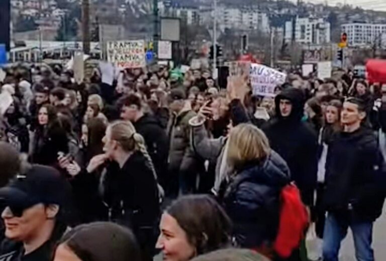 Sarajevo na nogama: „Na šinama je ostala mladost”